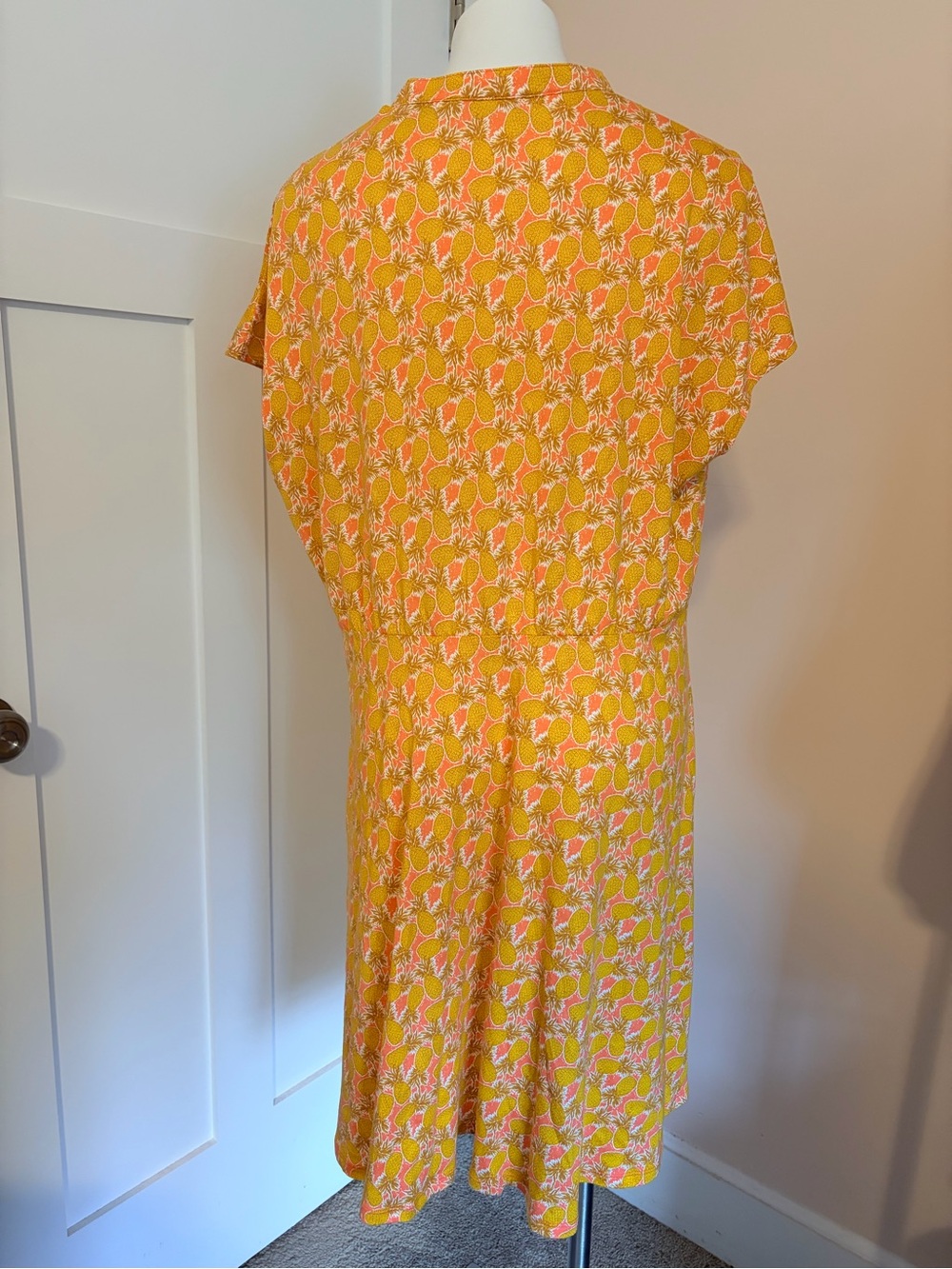 Boden Pineapple Dress - Picture 3 of 5